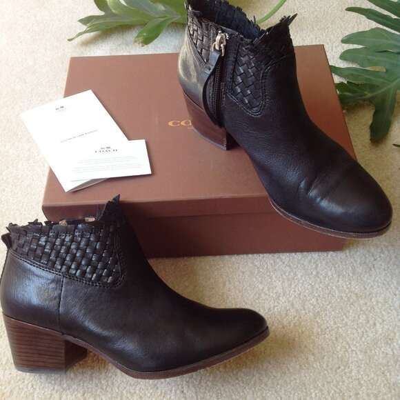 Coach Bootie/Shoe - Picture 2 of 6